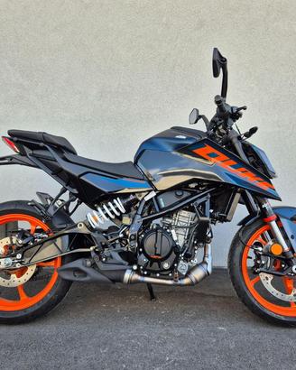 KTM 125 Duke Garantita e Finanziabile