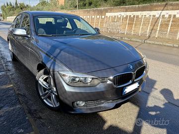 Bmw 318D 2.0D 143cv Berlina SPORT DA VETRINA2013