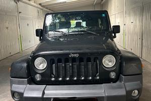 Wrangler Sahara jk 2.8 full opt . Hard top + soft