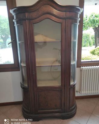 CREDENZA VINTAGE CON VETRINA