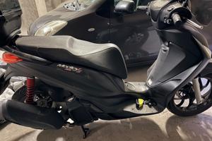 Piaggio Medley 125s  ABS anno 2023 Nero opaco.