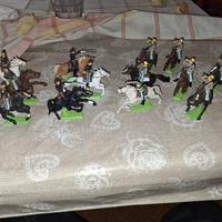 13 soldatini britains deetail nordisti suddisti 1°