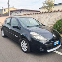 renault  clio 