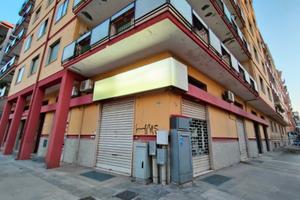 Negozio angolare a Lecce