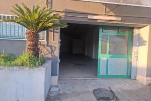 Capannone in affittó aversa sud mq 250