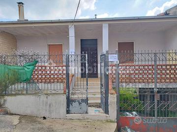 Casa singola/villetta in Francolise (CE)