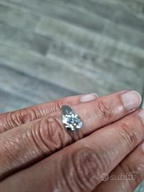 Anello diamante solitario
