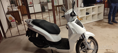 Scooter Kimco 200