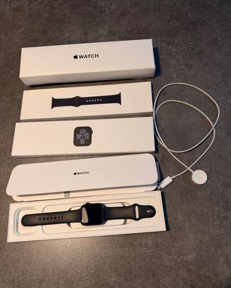 Apple Watch SE 44mm