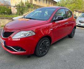 Lancia Ypsilon 1.2 69 CV 5 porte Gold