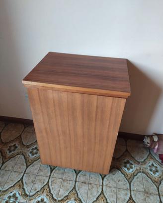 Macchina da cucire Necchi Esperia con mobile