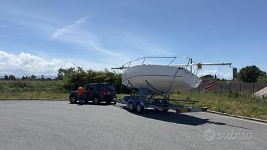 Barca a vela J24 da regata ITA 473 Magica Fata