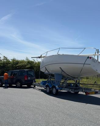Barca a vela J24 da regata ITA 473 Magica Fata