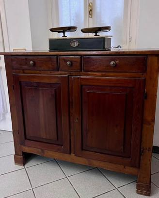 Credenza abete con cassetti interni ef esterni