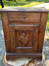 Comodino mobiletto rustico in legno mass. antico