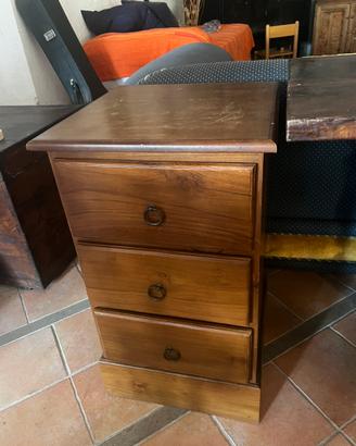 Coppia comodini alti legno
