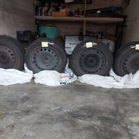 Gomme Invernali Pirelli usate + Cerchi 195/55 R16