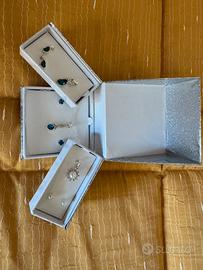 Catenina con orecchini più ricambi