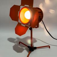 Lampada da tavolo stile industriale