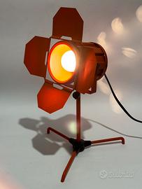 Lampada da tavolo stile industriale