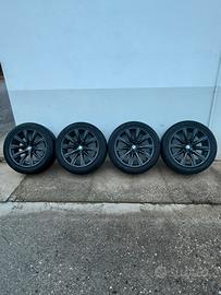 Cerchi e gomme BMW 18”