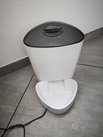 Distributore automatico crocchette