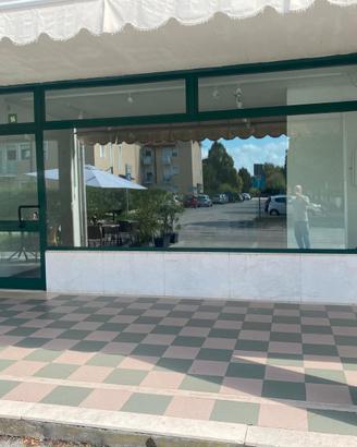Locale commerciale con magazzino-Preganziol centro
