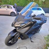 Yamaha T Max 560 Black edition