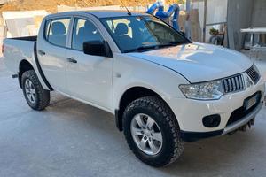 Mitsubishi L200 2.5 DI- D 136cv anno 2013