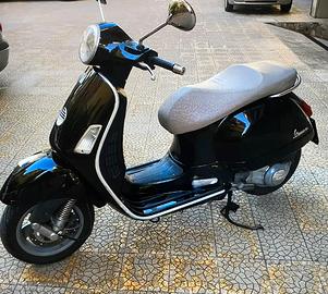 Vespa Gts 125