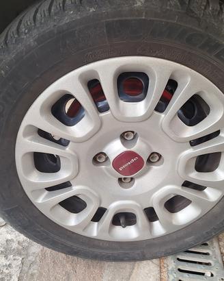 4 cerchi copleti gomme invernali 175/65 R14