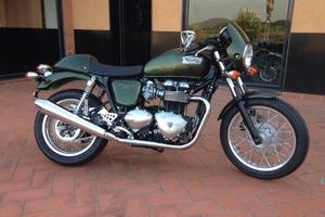 Triumph Thruxton 900 2015 verde con striscia oro
