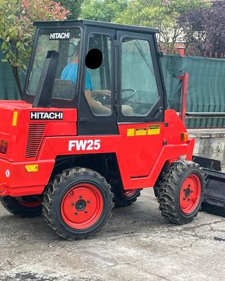 P76 Mini pala 4 ruote sterzanti Hitachi 25 q.li
