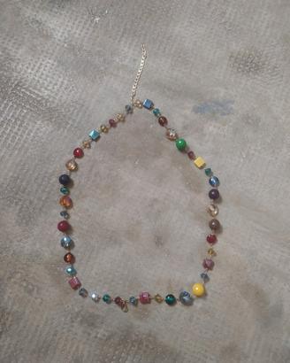 Collana vetro e pietre colorate