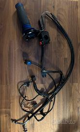 Gas Rapido Accossato + Pulsanti GSX‑R 750 k8-L0