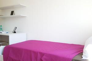 Camera singola in appartamento moderno da giugno