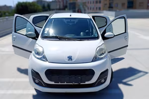 Peugeot 107 1.0 68 CV 5 porte Active - 77000 KM