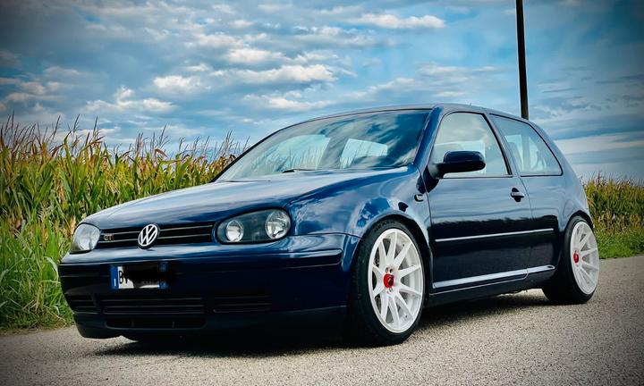 VOLKSWAGEN Golf 4ª serie GTI TURBO 1.8T - 2001