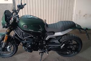 moto Benelli 800trail