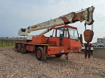 Autogru Rigo 25 ton.