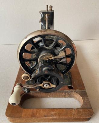 Macchina per cucire antica MULLER