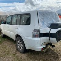 Mitsubishi Pajero 3.2 Diesel 4x4 Automatico SINIST