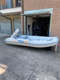 Gommone Aqua Marina 3,5 m con motore remigo Uan