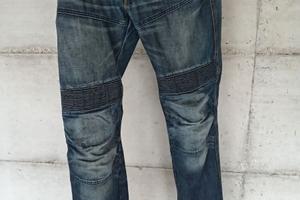 Pantaloni moto varie tipologie