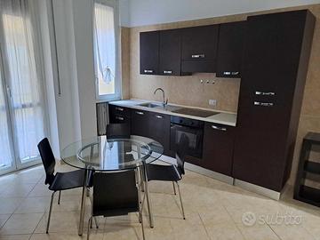 P.za Napoli ristrutturato climatizzato terrazzo