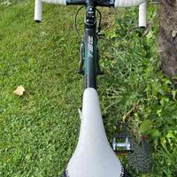 Bici da corsa in carbonio usata