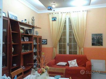 6 posti letto/ 2 bagni a 700 mt dal borgo marinaro