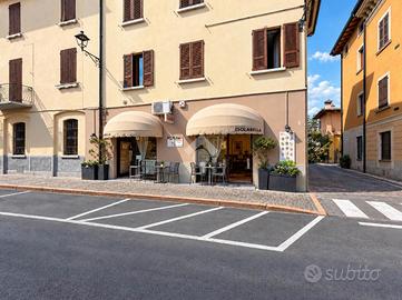 NEGOZIO A SALÒ