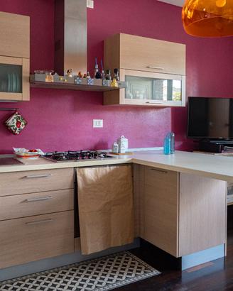 Cucina completa di elettrodomestici