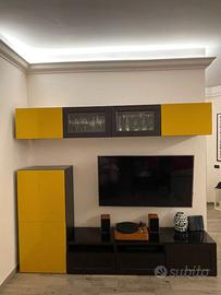 Ikea: Tavolo, 6 sedie e parete attrezzata